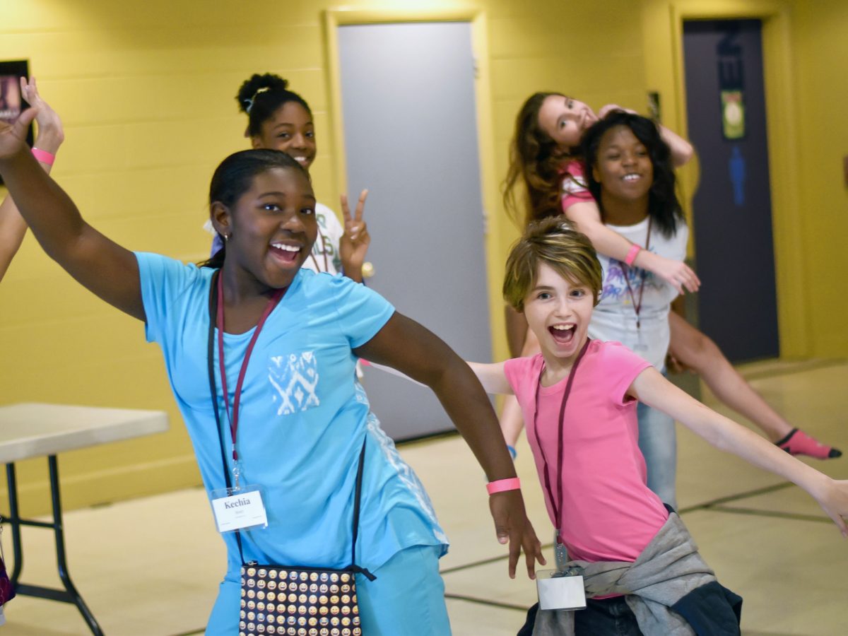 Lovely Project Girls Dancing